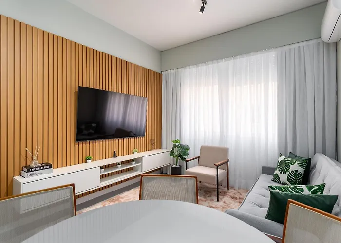 Lançamento, APT com 2 SUÍTES na QUADRA da PRAIA Rio de Janeiro